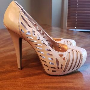 BCBG Generation Cream Heels 8.5